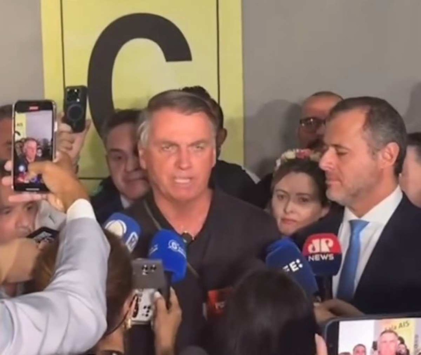 Bolsonaro sobre Nikolas: 'Garoto que, de vez em quando, peca'; veja o vídeo