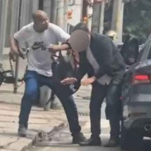 Vídeo: policial federal reage a assalto e mata ladrão