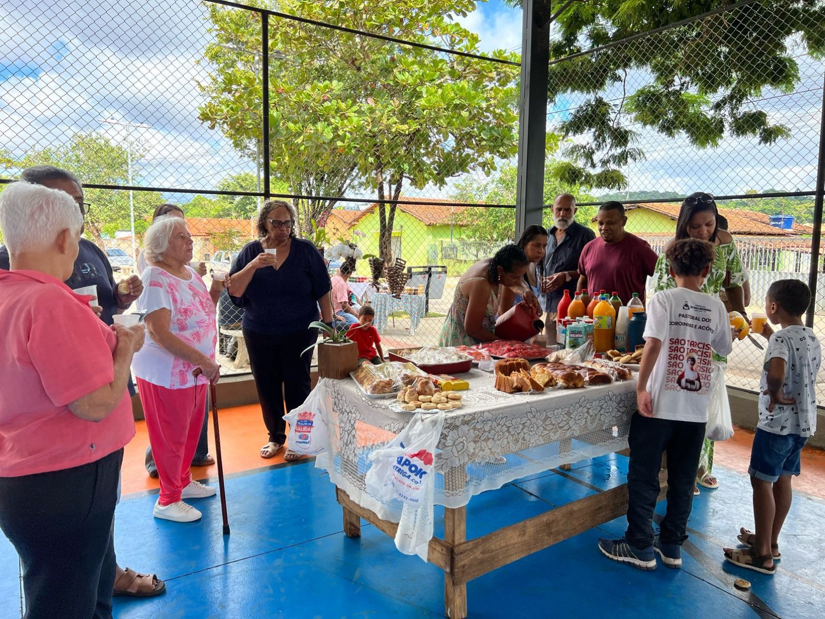 Café da Páscoa contou com a presença da comunidade da Lapinha com produtos da Rota da Doceiras